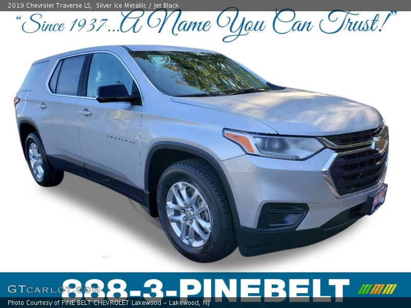 Silver Ice Metallic / Jet Black 2019 Chevrolet Traverse LS