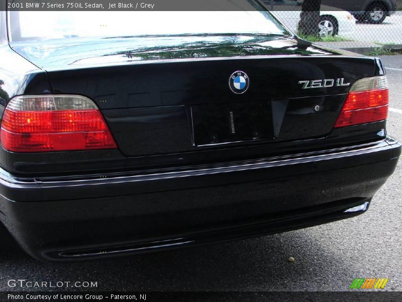 Jet Black / Grey 2001 BMW 7 Series 750iL Sedan