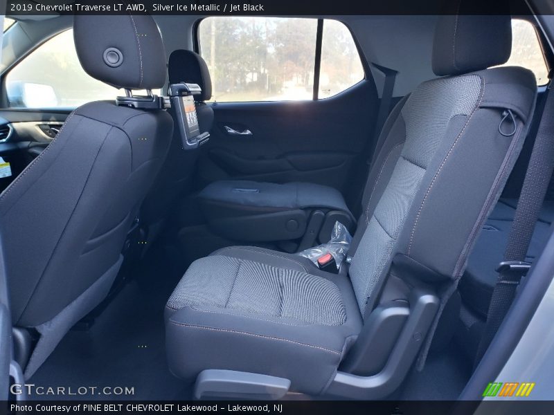 Silver Ice Metallic / Jet Black 2019 Chevrolet Traverse LT AWD