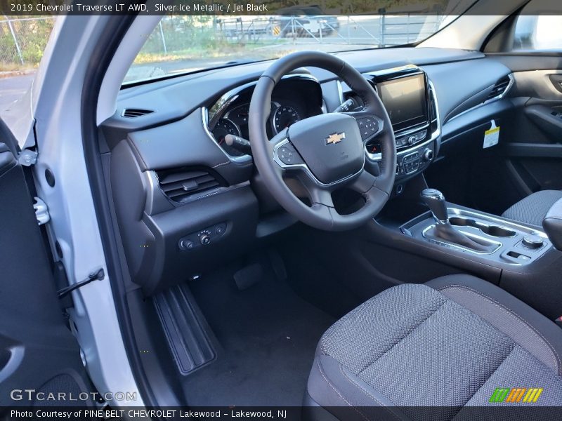 Silver Ice Metallic / Jet Black 2019 Chevrolet Traverse LT AWD