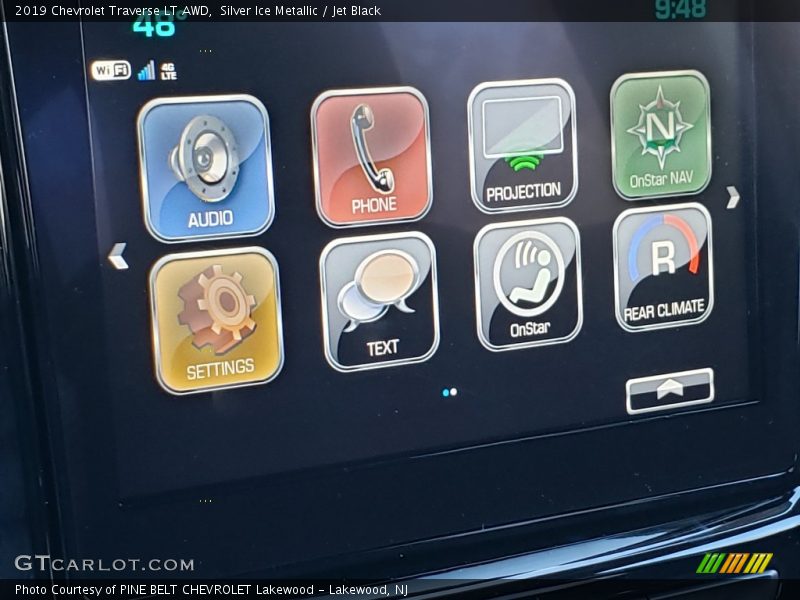 Silver Ice Metallic / Jet Black 2019 Chevrolet Traverse LT AWD