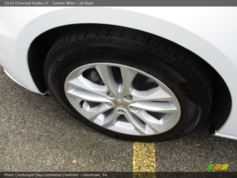 Summit White / Jet Black 2016 Chevrolet Malibu LT