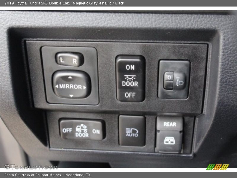 Magnetic Gray Metallic / Black 2019 Toyota Tundra SR5 Double Cab