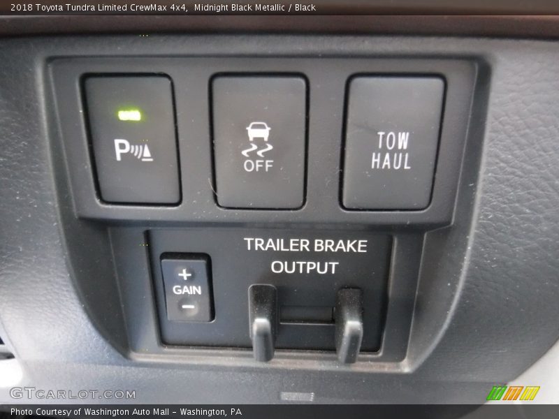 Midnight Black Metallic / Black 2018 Toyota Tundra Limited CrewMax 4x4