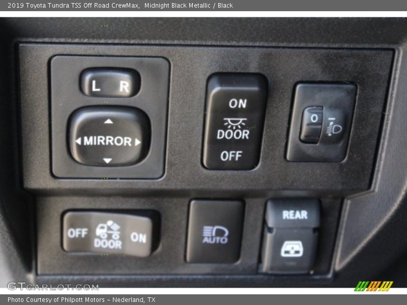 Midnight Black Metallic / Black 2019 Toyota Tundra TSS Off Road CrewMax