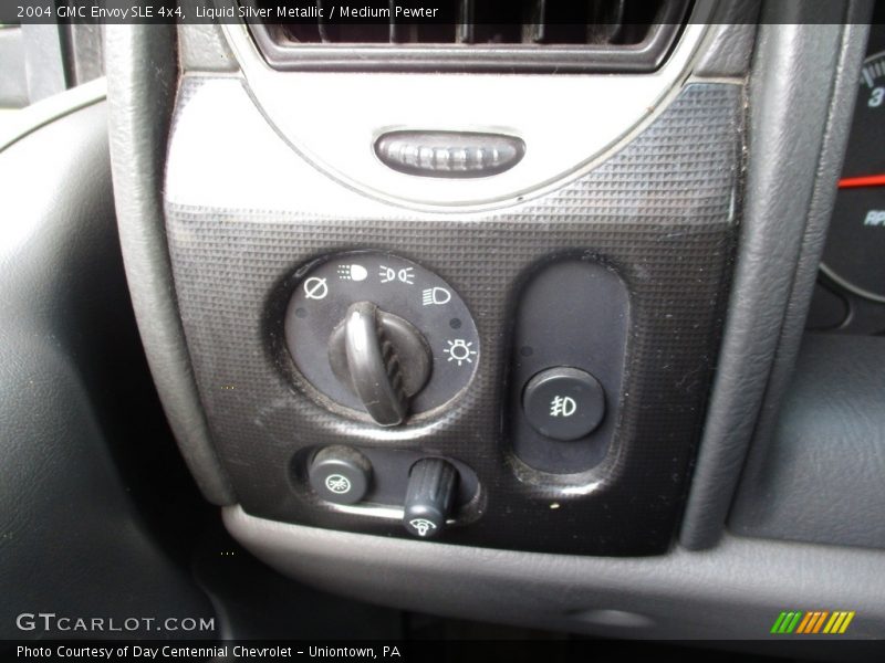 Liquid Silver Metallic / Medium Pewter 2004 GMC Envoy SLE 4x4