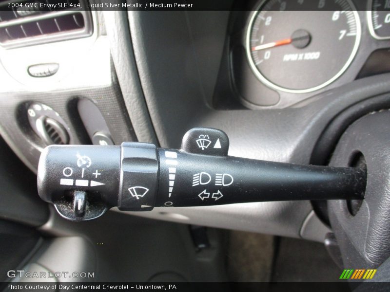 Liquid Silver Metallic / Medium Pewter 2004 GMC Envoy SLE 4x4