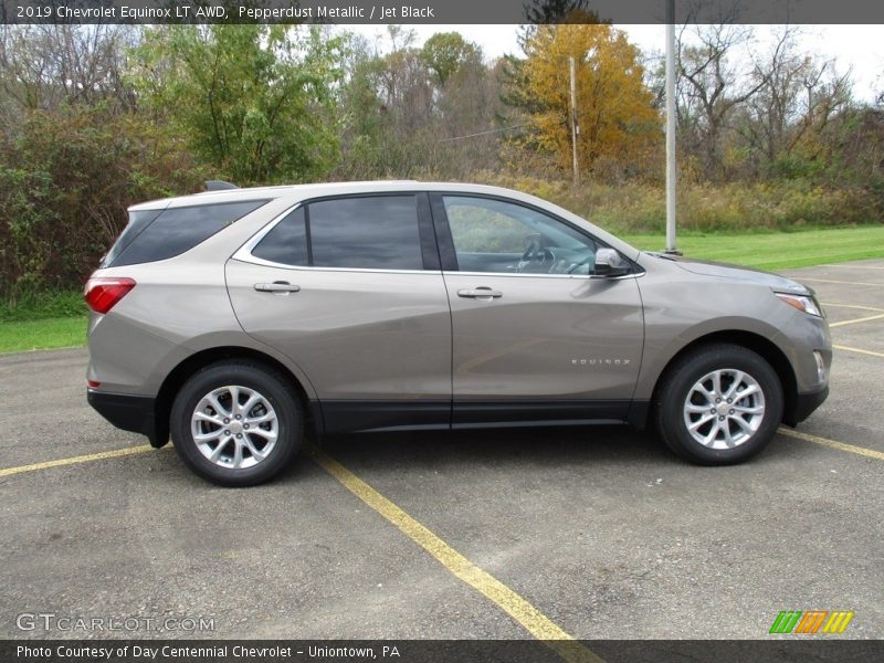 Pepperdust Metallic / Jet Black 2019 Chevrolet Equinox LT AWD