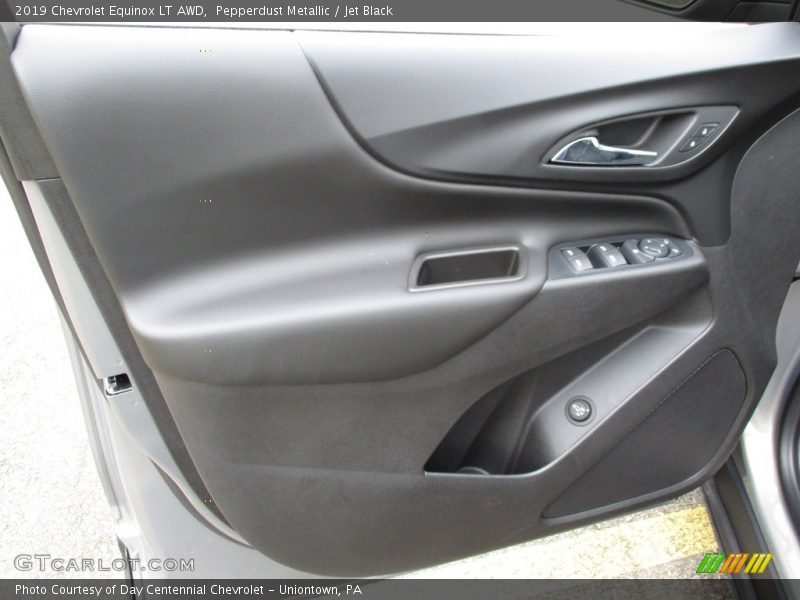 Pepperdust Metallic / Jet Black 2019 Chevrolet Equinox LT AWD