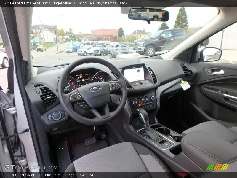 Ingot Silver / Chromite Gray/Charcoal Black 2019 Ford Escape SE 4WD