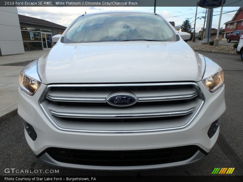 White Platinum / Chromite Gray/Charcoal Black 2019 Ford Escape SE 4WD