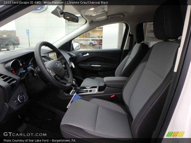 White Platinum / Chromite Gray/Charcoal Black 2019 Ford Escape SE 4WD