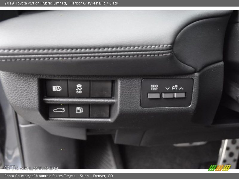 Harbor Gray Metallic / Black 2019 Toyota Avalon Hybrid Limited
