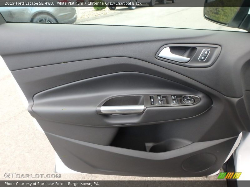 White Platinum / Chromite Gray/Charcoal Black 2019 Ford Escape SE 4WD