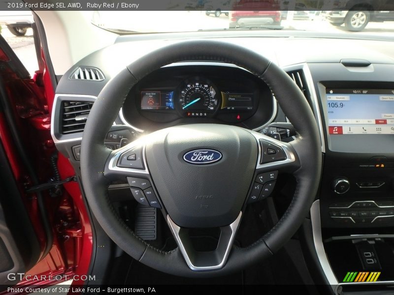  2019 Edge SEL AWD Steering Wheel