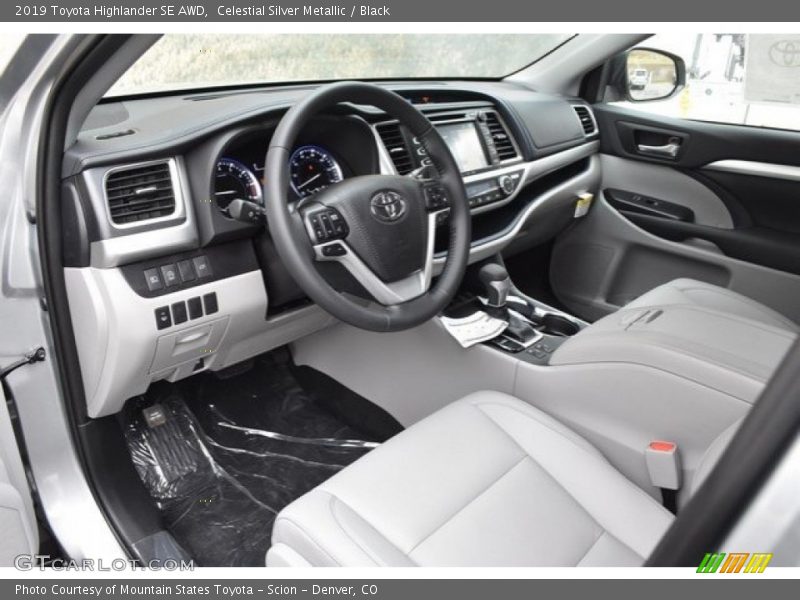 Celestial Silver Metallic / Black 2019 Toyota Highlander SE AWD
