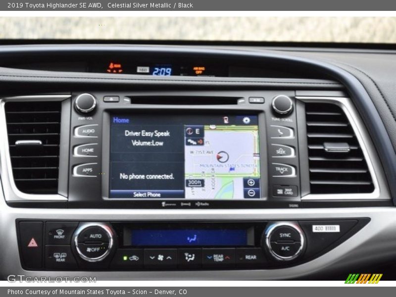 Celestial Silver Metallic / Black 2019 Toyota Highlander SE AWD