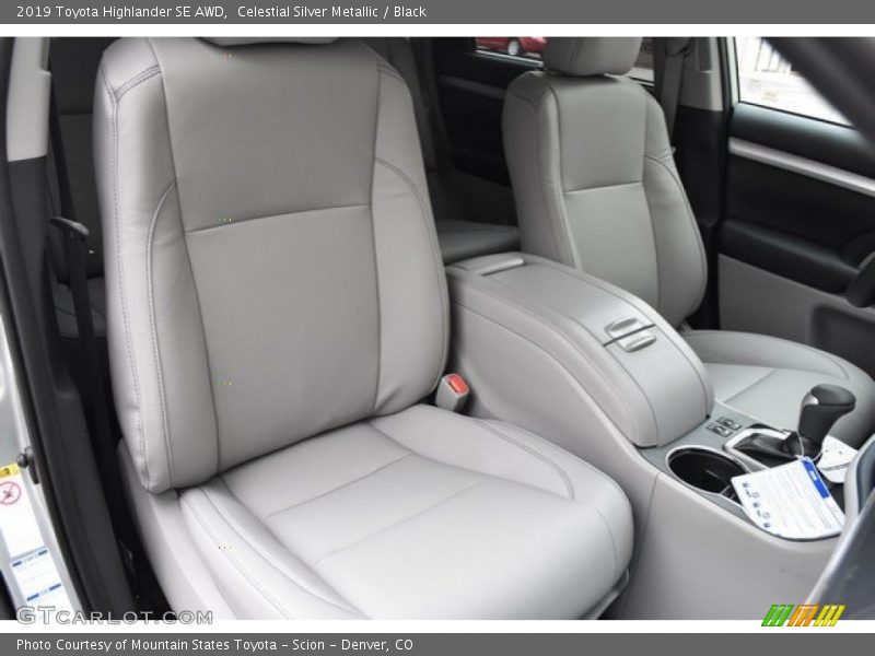 Celestial Silver Metallic / Black 2019 Toyota Highlander SE AWD
