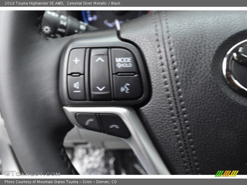 Celestial Silver Metallic / Black 2019 Toyota Highlander SE AWD