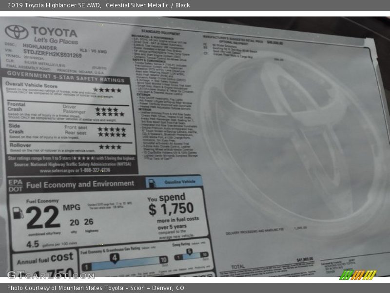 Celestial Silver Metallic / Black 2019 Toyota Highlander SE AWD