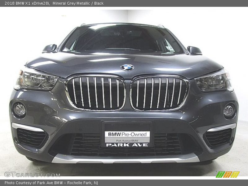 Mineral Grey Metallic / Black 2018 BMW X1 xDrive28i