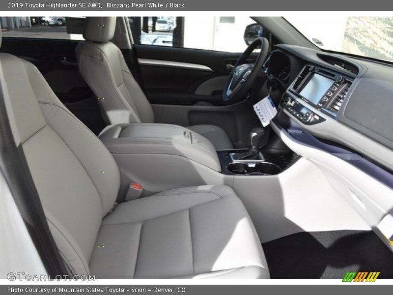 Blizzard Pearl White / Black 2019 Toyota Highlander SE AWD