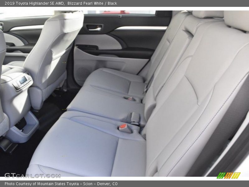 Blizzard Pearl White / Black 2019 Toyota Highlander SE AWD
