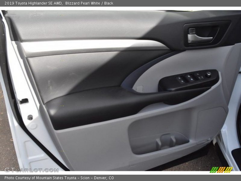 Blizzard Pearl White / Black 2019 Toyota Highlander SE AWD