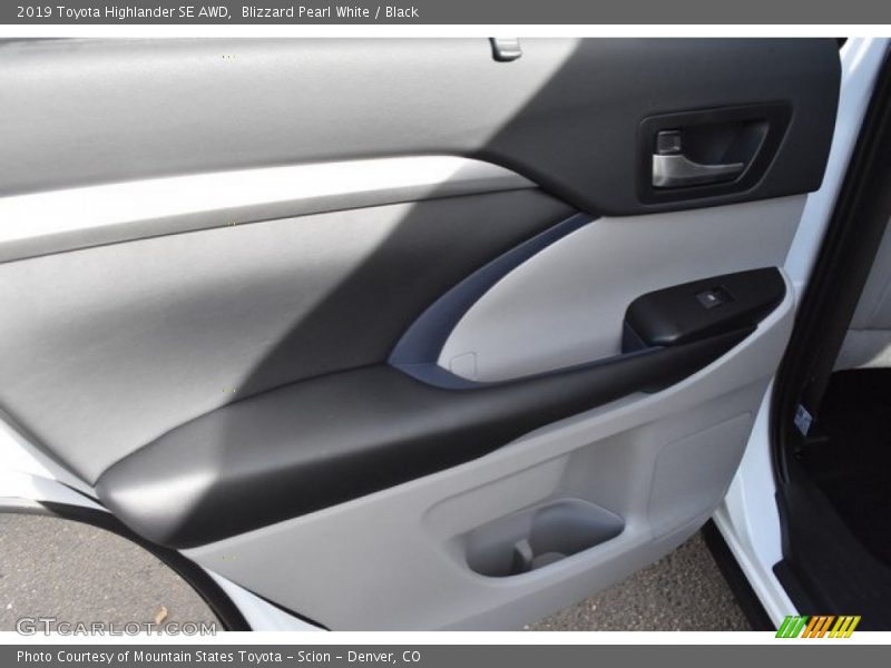 Blizzard Pearl White / Black 2019 Toyota Highlander SE AWD