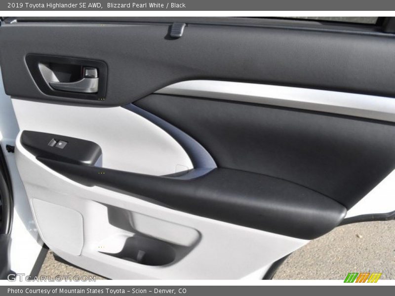Blizzard Pearl White / Black 2019 Toyota Highlander SE AWD