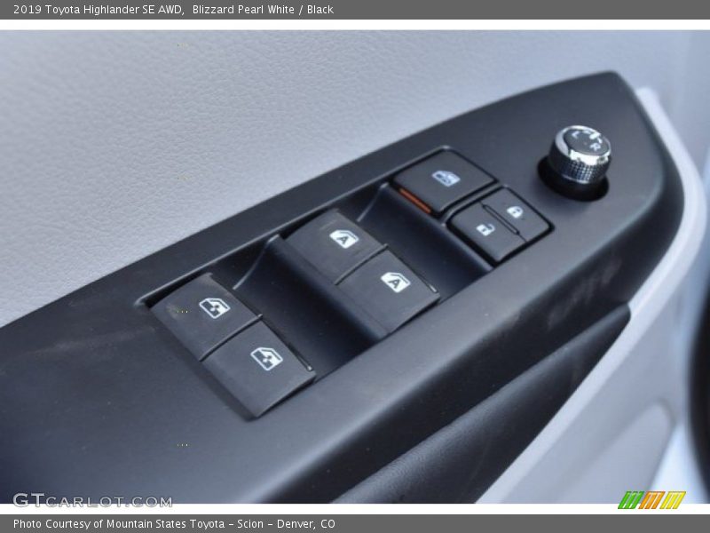 Blizzard Pearl White / Black 2019 Toyota Highlander SE AWD