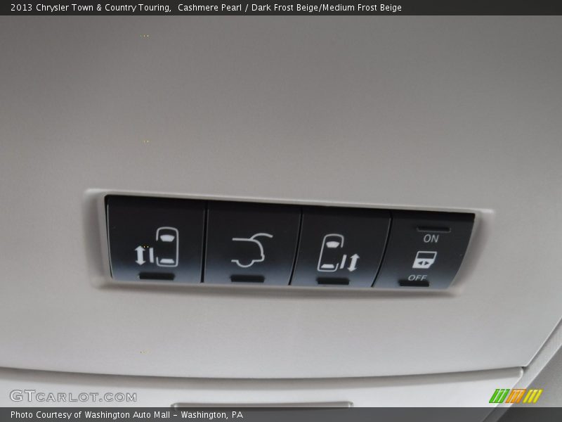 Cashmere Pearl / Dark Frost Beige/Medium Frost Beige 2013 Chrysler Town & Country Touring