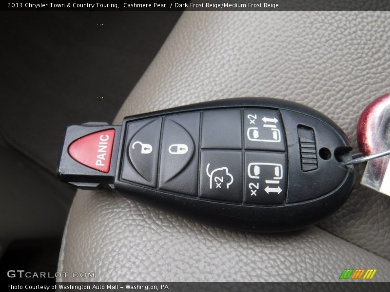 Cashmere Pearl / Dark Frost Beige/Medium Frost Beige 2013 Chrysler Town & Country Touring
