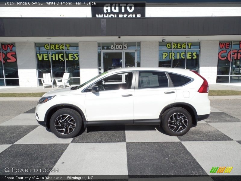 White Diamond Pearl / Beige 2016 Honda CR-V SE