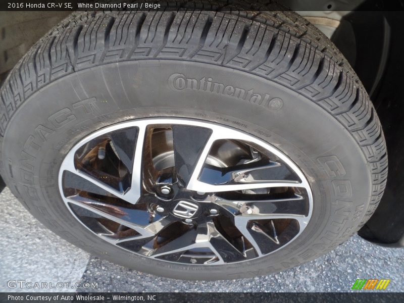 White Diamond Pearl / Beige 2016 Honda CR-V SE