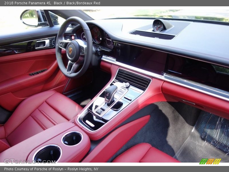 Black / Black/Bordeaux Red 2018 Porsche Panamera 4S