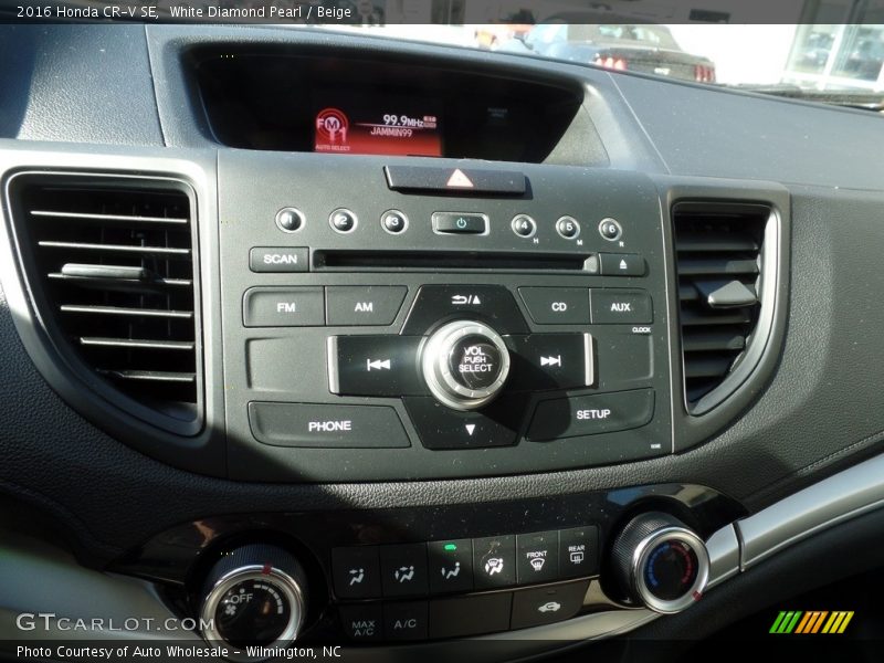 White Diamond Pearl / Beige 2016 Honda CR-V SE