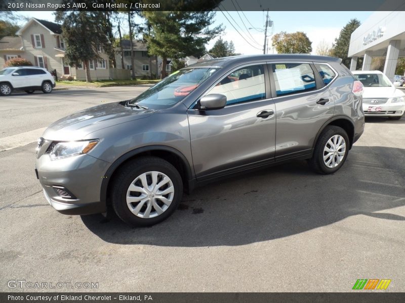 Gun Metallic / Charcoal 2016 Nissan Rogue S AWD