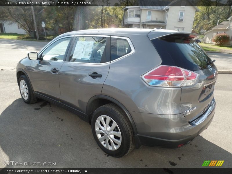 Gun Metallic / Charcoal 2016 Nissan Rogue S AWD