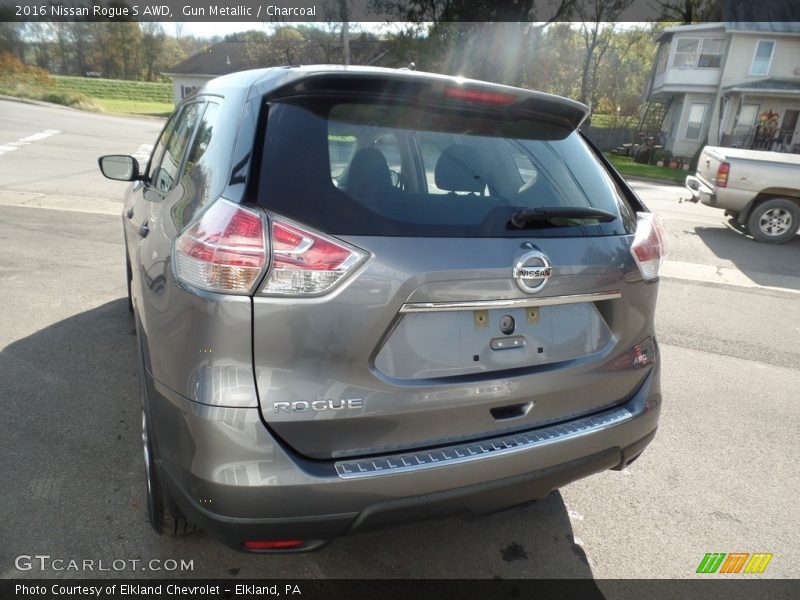 Gun Metallic / Charcoal 2016 Nissan Rogue S AWD