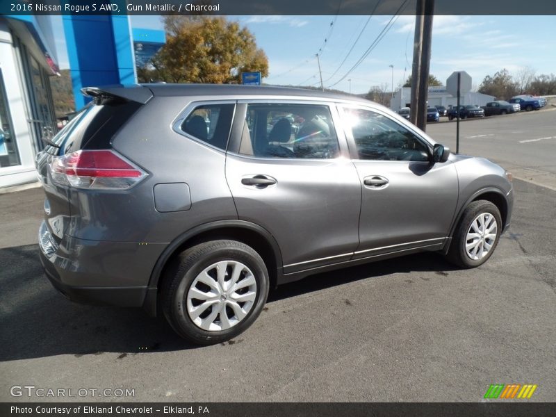 Gun Metallic / Charcoal 2016 Nissan Rogue S AWD