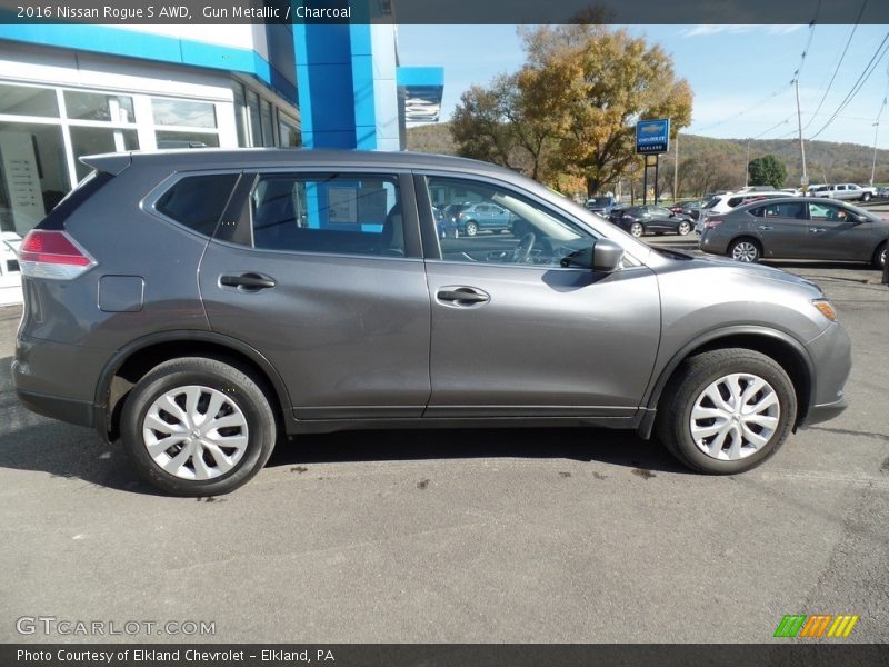 Gun Metallic / Charcoal 2016 Nissan Rogue S AWD