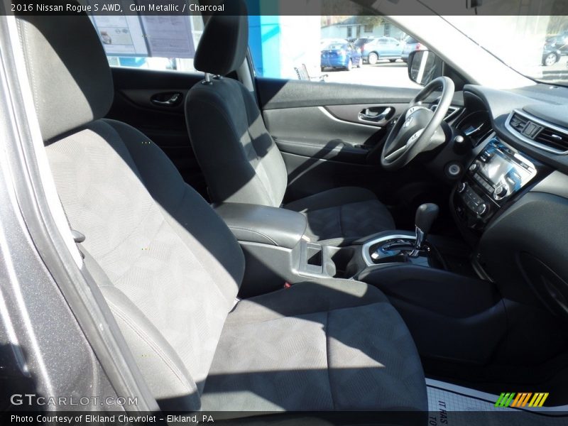 Gun Metallic / Charcoal 2016 Nissan Rogue S AWD