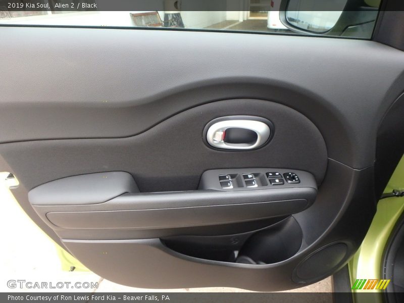 Alien 2 / Black 2019 Kia Soul