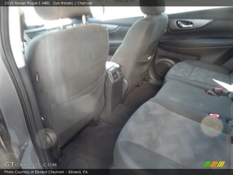 Gun Metallic / Charcoal 2016 Nissan Rogue S AWD