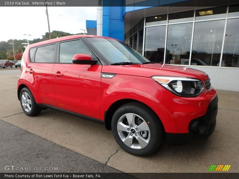 Front 3/4 View of 2019 Soul 