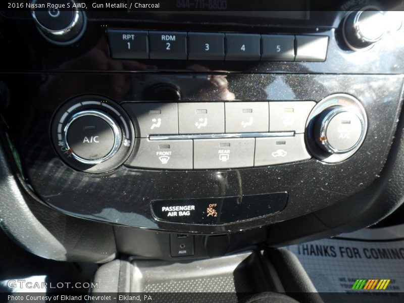 Gun Metallic / Charcoal 2016 Nissan Rogue S AWD