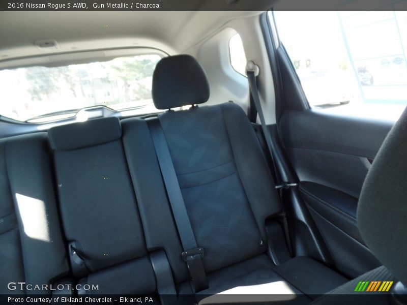 Gun Metallic / Charcoal 2016 Nissan Rogue S AWD
