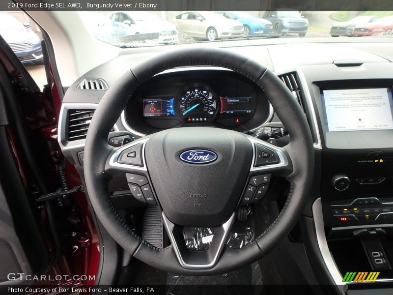  2019 Edge SEL AWD Steering Wheel