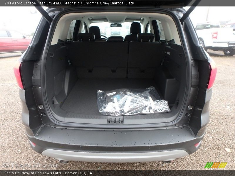 Magnetic / Chromite Gray/Charcoal Black 2019 Ford Escape Titanium 4WD